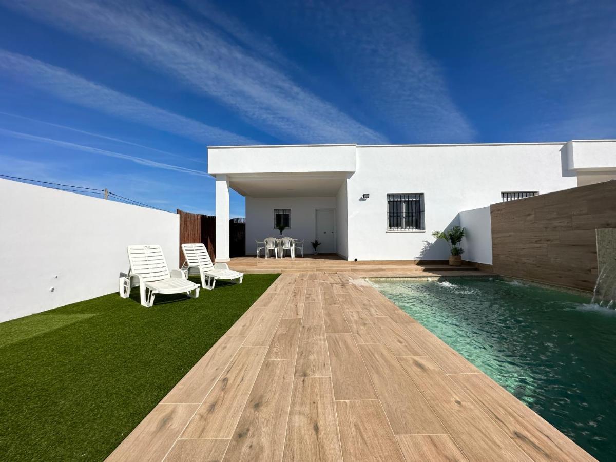 Sumatra Chalet Chiclana de la Frontera Esterno foto